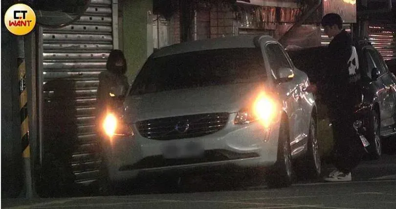之後林輝瑝從文山區開車到桃園，一同返回畇二家，當天也剛好是女方的生日。（圖／CTWANT）