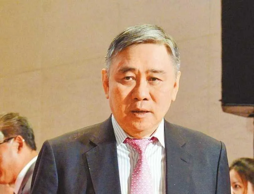 宏仁集團總裁王文洋數周前在臥室起床時不慎跌倒，造成大腿骨折，經緊急送往台大醫院手術治療，住院約一周後出院。（圖／報系資料照）