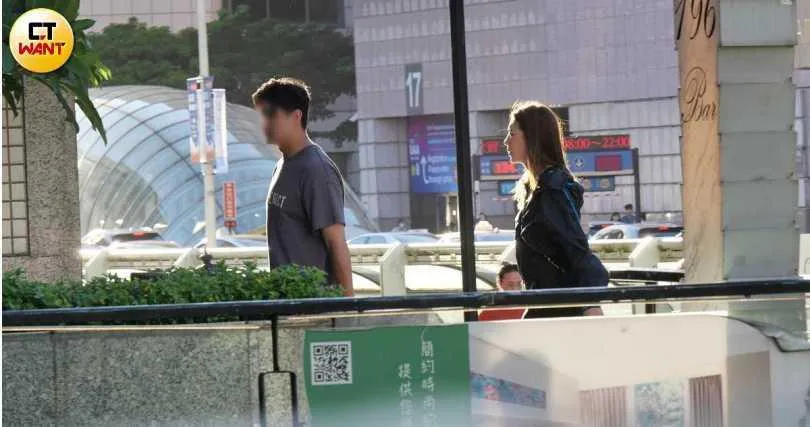 胡瓜女兒胡小禎日前被本刊直擊和新男友Alan兩人一同回家，新戀情曝光。（圖／CTWant）