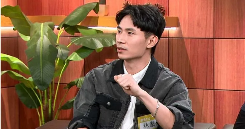 林家佑在節目上分享罹癌後的身體變化。（圖／年代 提供）