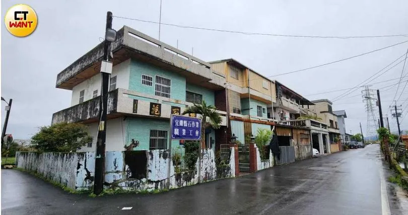 廣興一段中還有多間住宅，多數住戶仍不知道自家已被劃成優良農田。（圖／CTWANT影音組）