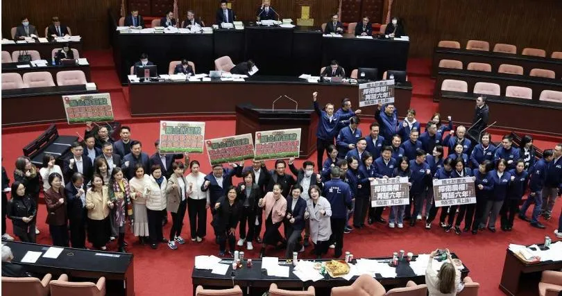 《國土計畫法》2024年底三讀通過，最遲將於2031年前全面實施，其國土功能分區圖卻備受爭議。（圖／CTWANT影音組）