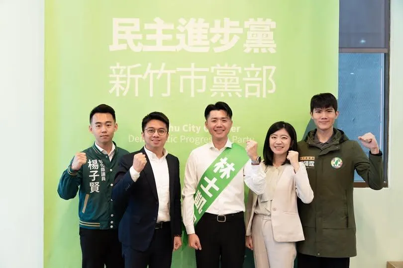 楊子賢、劉康彥、林士凱、謝子涵、歐陽霆。（圖／劉康彥臉書）