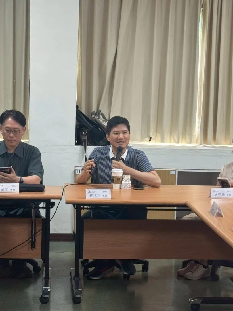 世新大學林承宇教授建議結合同儕協作，並大膽投效國際期刊以拓展視野。（圖／世新大學提供）
