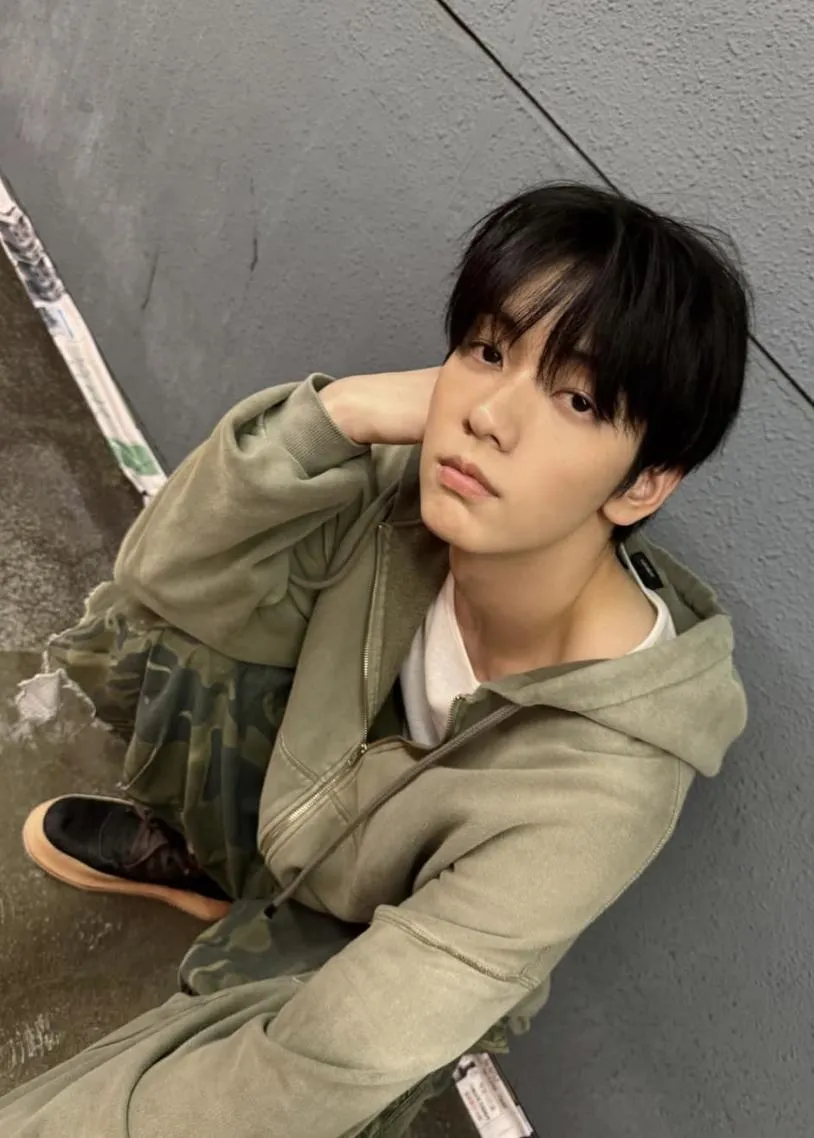 韓國人氣男團TXT隊長崔秀彬近日捲入私密照風波。（圖／翻攝IG page.soobin）