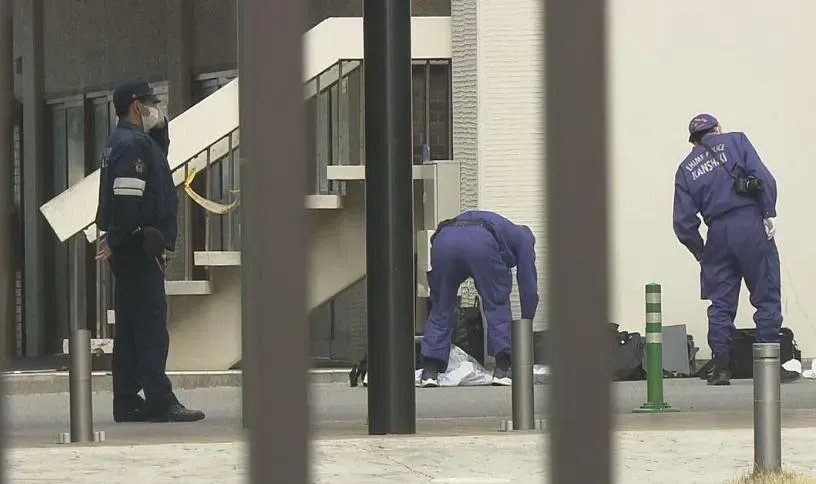 警方在案發現場調查。（圖/翻攝NNN）