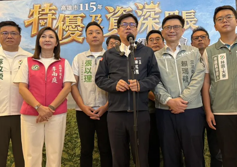 立法院長韓國瑜、卓榮泰隔空互嗆，對此，高雄市長陳其邁19日表示，行政權、立法權都不該凌駕憲法。（圖／中時洪浩軒攝）