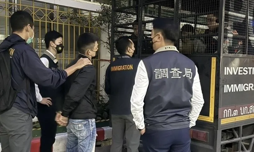 陳姓男子涉海運大麻花潛逃今押解返台。（圖／翻攝畫面）