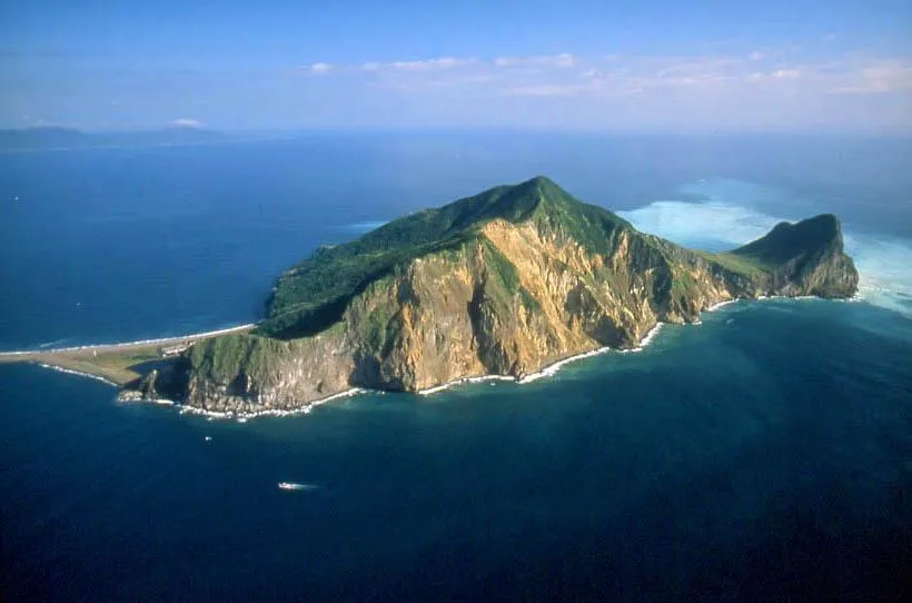巴威颱風逼近，龜山島9日起封島。（圖／東北角及宜蘭海岸國家風景管理處提供）