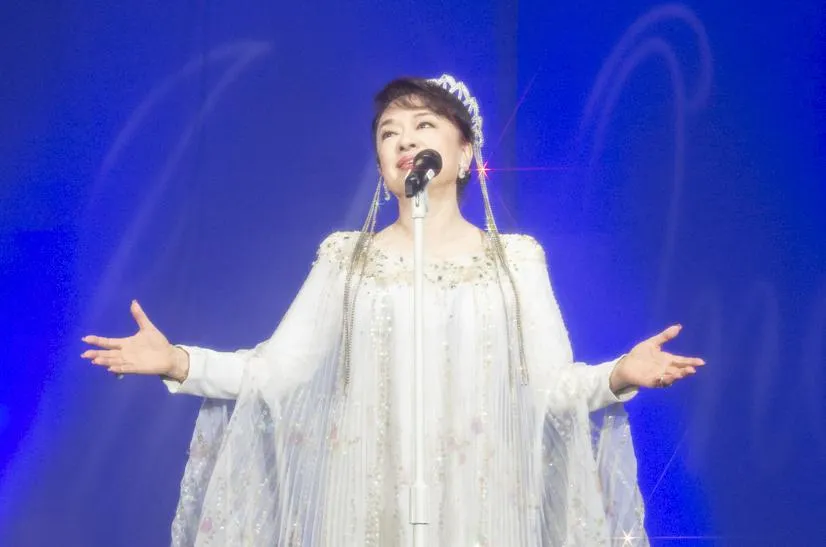 翁倩玉在國片《陽光女子合唱團》中飾演靈魂人物「玉英奶奶｣，逼哭不少影迷。（圖／大大娛樂 提供）