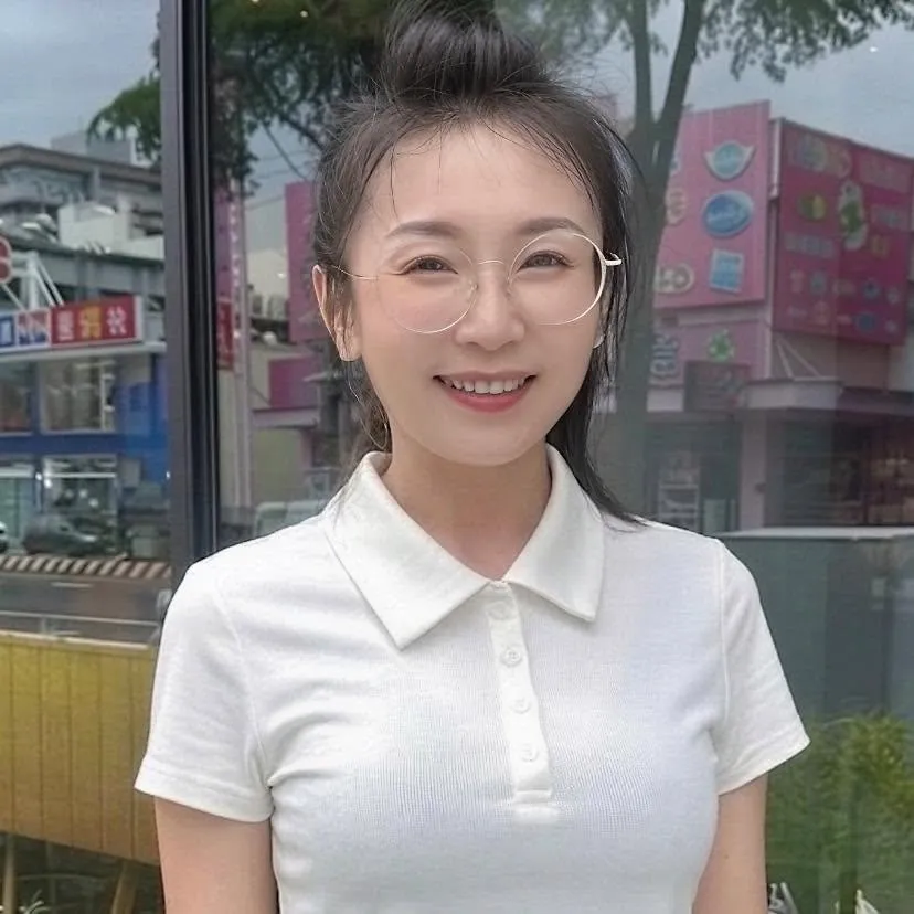 嘉義市前副議長蘇澤峰因超貸案18日入監,由妻子林子淨「代夫出征」參選(攝自林子淨臉書)