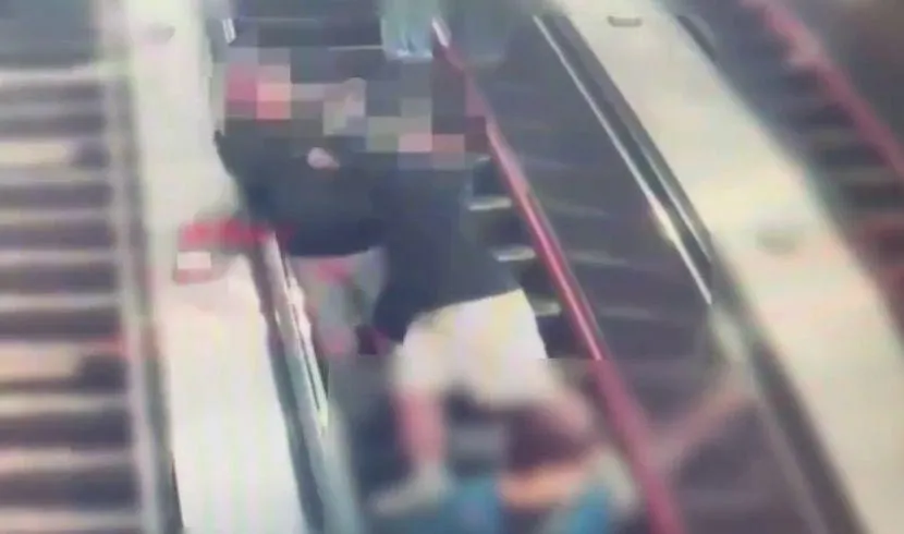 激烈揮拳衝突畫面曝光。（圖／警方提供）