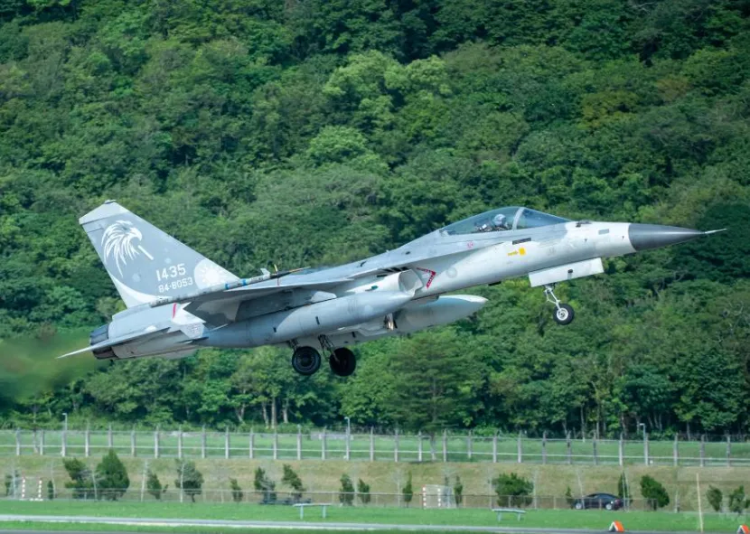 空軍日前實施「天龍演習」，IDF戰機升空爭取局部空優。（軍聞社）