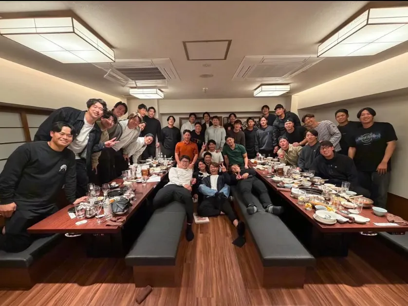日本隊吃燒肉。（圖／翻攝自大谷翔平IG）