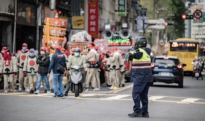 北投慈后宮遶境警方加強交管。（圖／翻攝畫面）