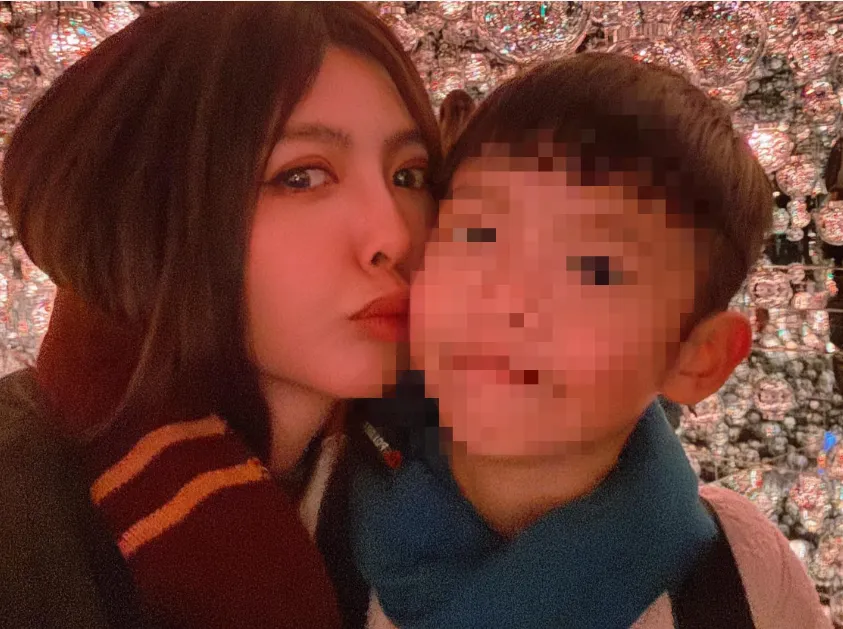 李芳瑜與7歲兒子「小張」。（圖／翻攝自李芳瑜 臉書）