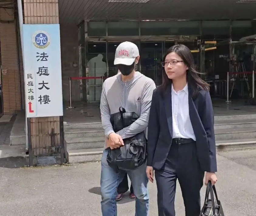 林男出庭。(圖/中天新聞)