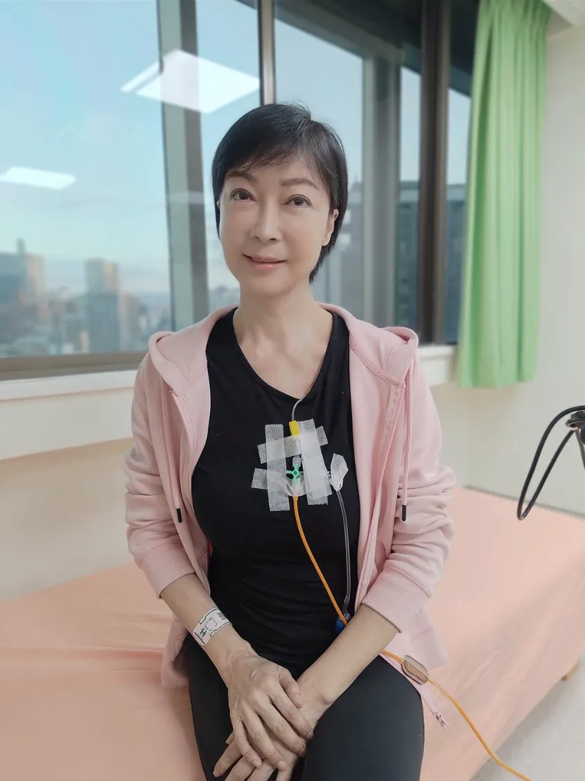 顧婕表示已經在彰化老家買好塔位,希望未來能與父母合葬。(圖/顧婕提供)