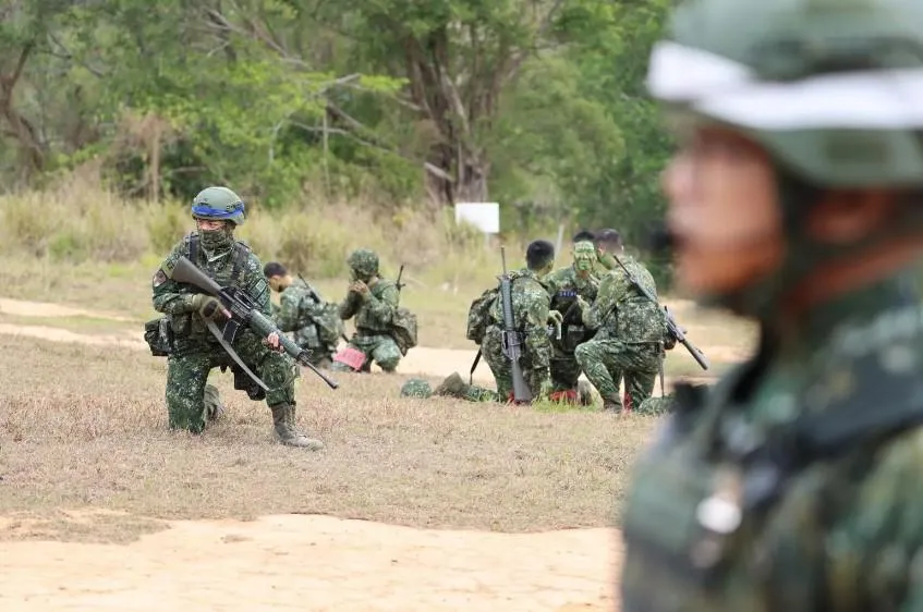 一堆男藝人涉閃兵案,意外掀開我國逃兵爆增的現象。(示意圖/李俊毅攝)