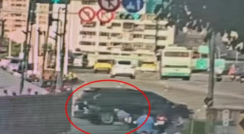 奪命車禍瞬間曝光。(圖/翻攝畫面)
