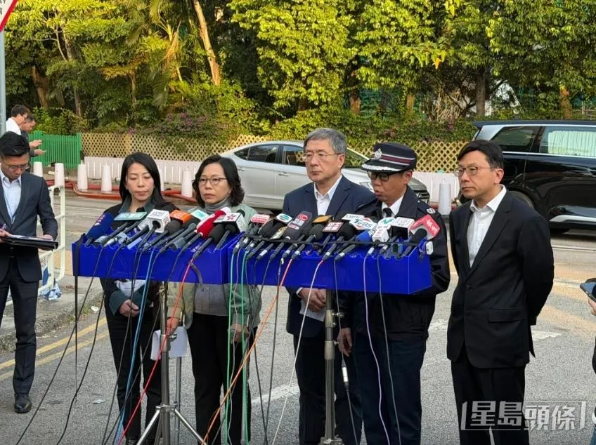 港府29日下午召開記者會公佈最新傷亡統計與搜救進度。(圖/星島網)
