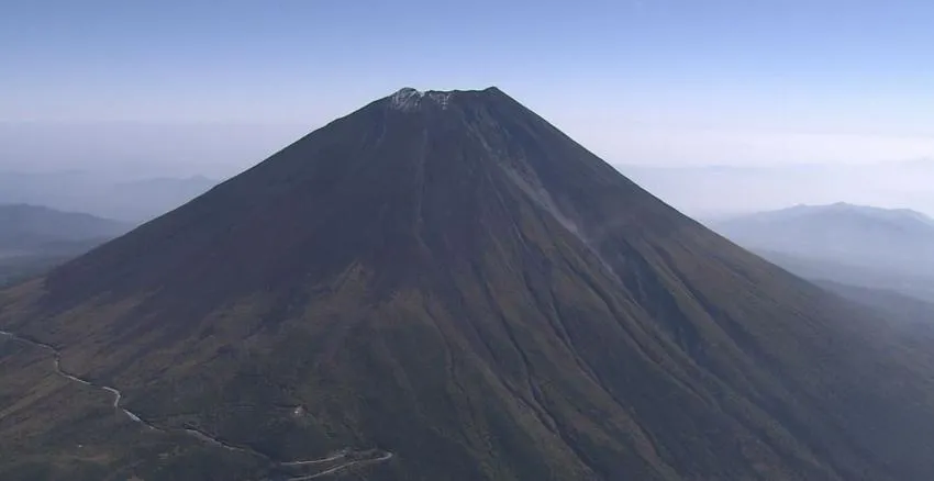 富士山。(圖/翻攝NNN)