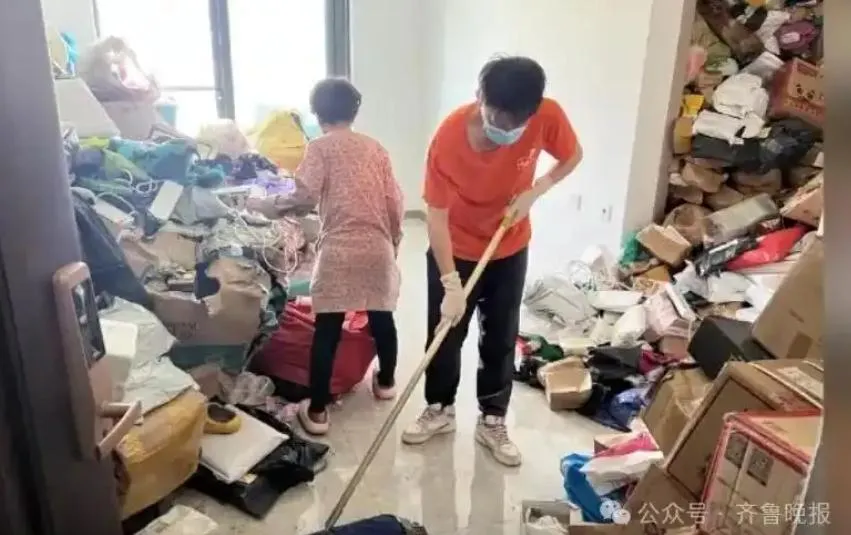 王婦住處散發異味引發鄰居抗議。(圖/翻攝齊魯晚報)