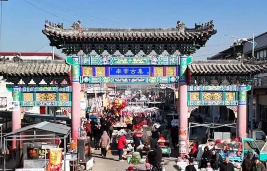 坍塌前牌坊原貌。(圖/翻攝微博)