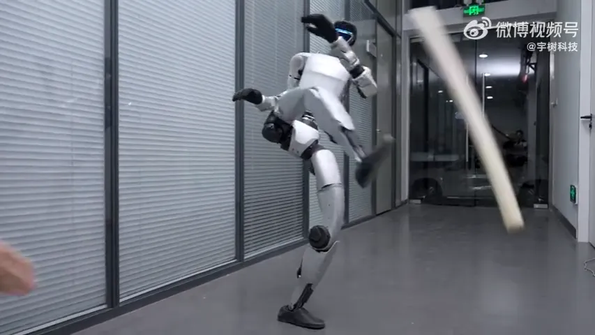 大陸宇樹科技研發的機器人。(圖/截自微博)