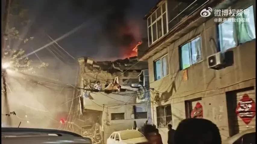 山東省濟南市17日晚發生一起瓦斯氣爆事故。（圖／翻攝自微博）