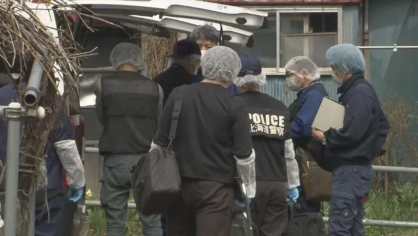 警方在案發現場調查。（圖/翻攝NNN）
