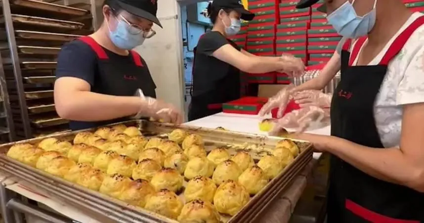 彰化不二坊蛋黃酥。（圖／報系資料照）