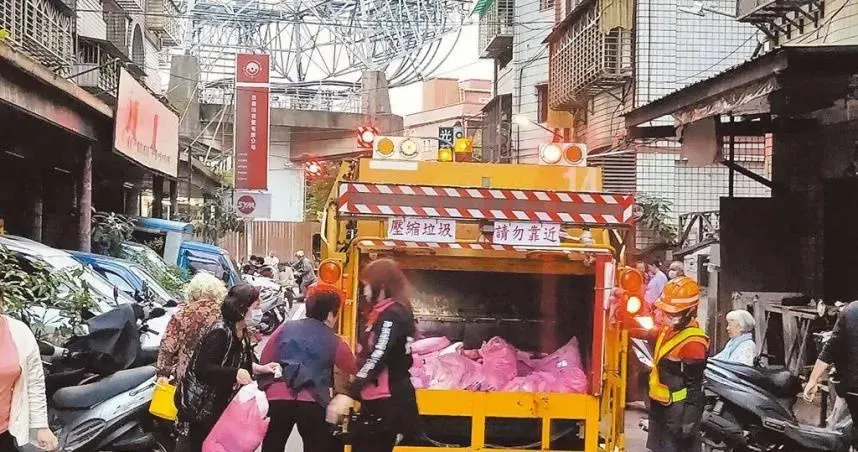 南投縣13鄉鎮市清潔隊開放民眾預約登記清運大型垃圾，其中埔里鎮已預約截止。（圖/中天新聞資料照）