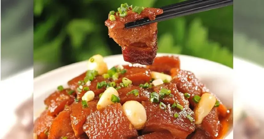 東坡肉1碗熱量390大卡。（圖／報系資料照）