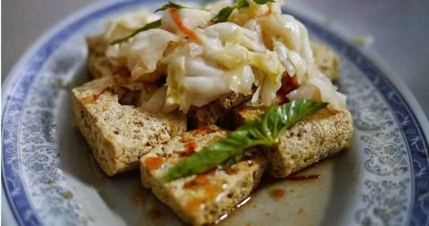臭豆腐屬於發酵較為雜亂的產品，容易內含黃麴毒素及赭麴毒素。（示意圖／Pixabay）