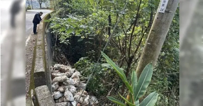 台中男子光天化日亂丟廢棄物，警快打部隊現場逮人。（圖／翻攝畫面）