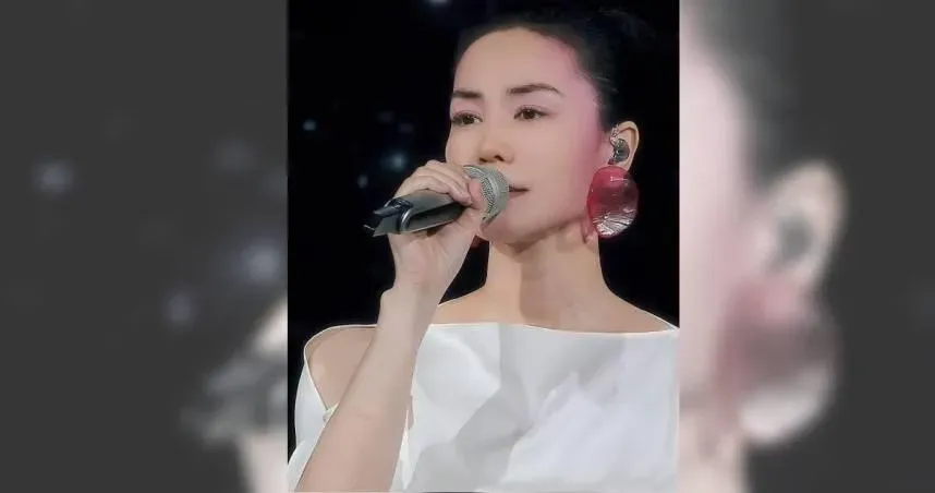 睽違七年，天后王菲再度登上央視春晚。（圖／翻攝SweetDou童站 微博）