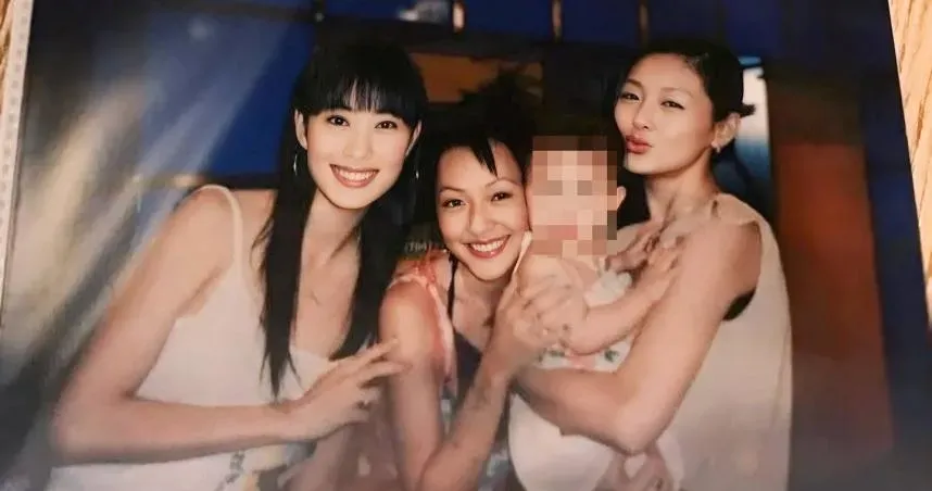 女星賈永婕（左）與大S和小S是多年好友。（圖／翻攝自賈永婕的跑跳人生 臉書）