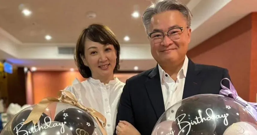 郁方（左）和老公結婚19年感情依舊甜蜜。（圖／翻攝自郁方 臉書）