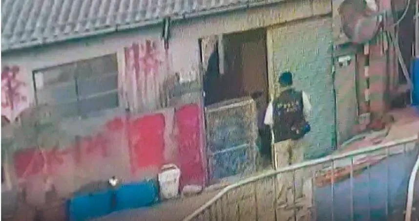 徐德益將其中一個桶屍藏在豐原老家。(圖/翻攝畫面)