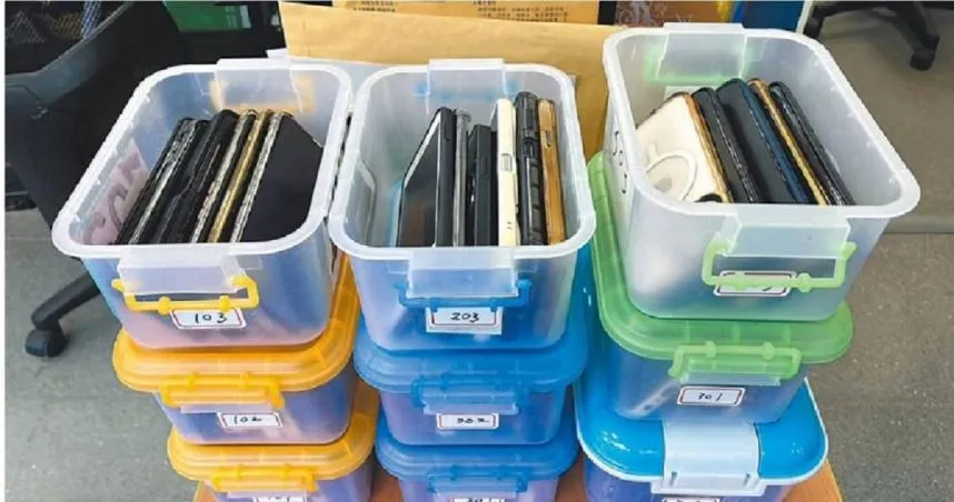 教育部預計9月開學實施校園手機集中管理。(示意圖/報系資料照)