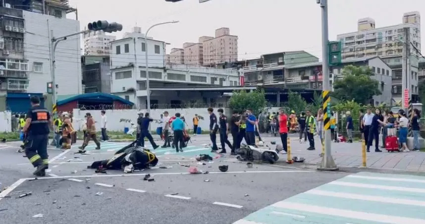 三峽19日下午發生重大死亡車禍。（圖／翻攝畫面）