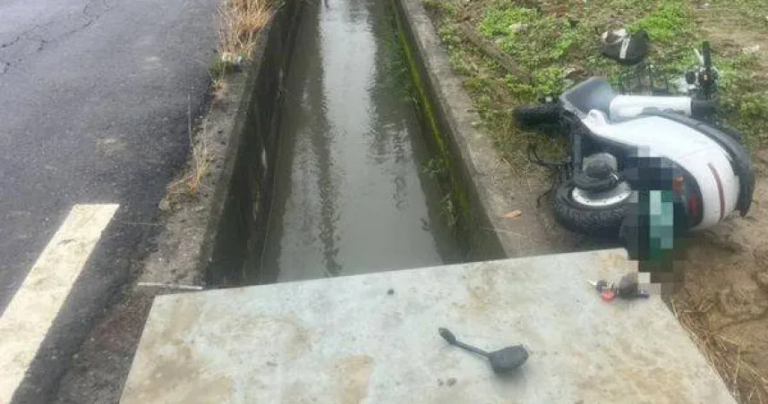 彰化縣和美鎮1名失蹤婦人被發現陳屍線東路5段一帶的水閘門,遺體距離機車500公尺。(圖/翻攝畫面)