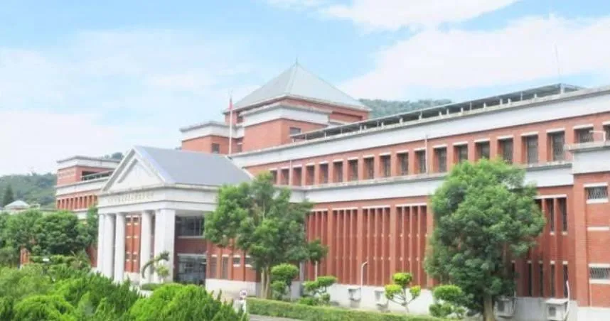 法務部矯正署東成監獄近日發生受刑人攻擊護理師事件。(圖/翻攝自臉書/法務部矯正署東成監獄)