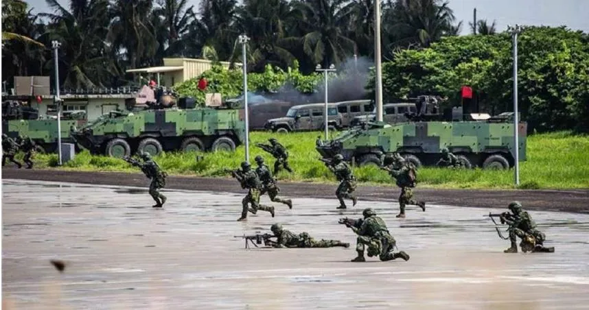 陸軍「雄獅部隊」一名入伍不到半年的軍人，在營區內偷抽電子菸，還被搜出含依托咪酯成分的喪屍煙彈。法院判拘役40日、緩刑2年。（圖／資料照片，非當事部隊）