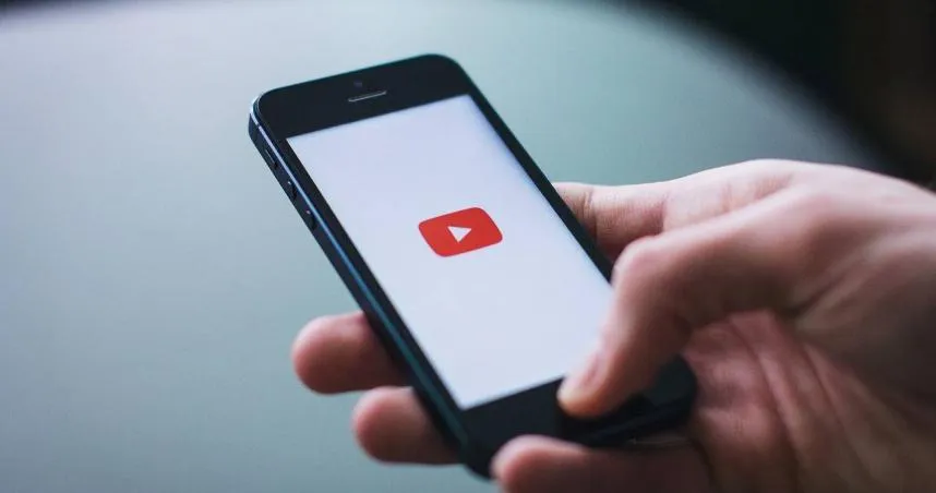 YouTube的演算法正在依照使用者的觀看習慣運作。(示意圖/pixabay)