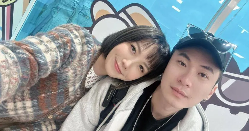 大牙和羽球教練「阿廖師」結婚5年,無預警宣布離婚。(圖/翻攝自宜霈vs大牙臉書)