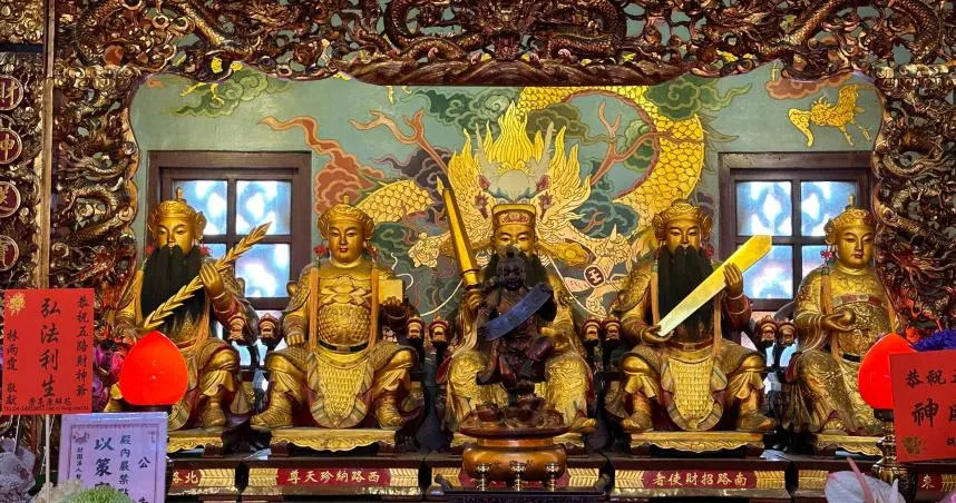 台中樂成宮財神殿五路財神。 (圖/楊登嵙提供)