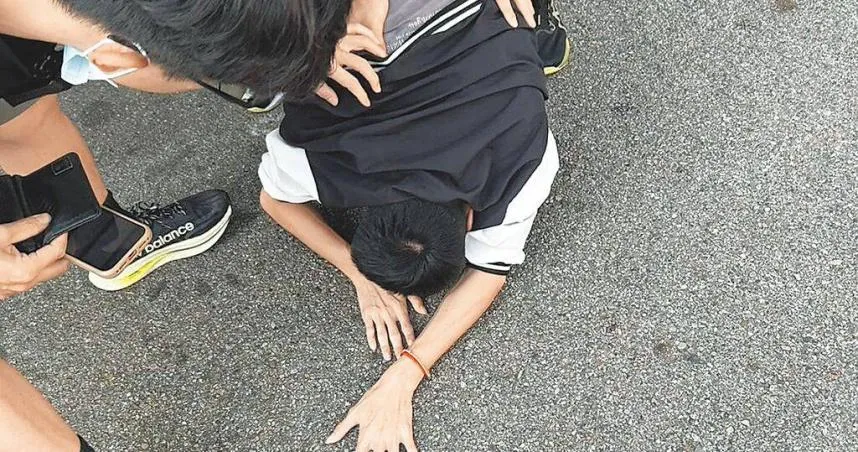馬來西亞33歲旅遊網紅,近期以觀光名義來台與台灣女友見面,實則當起詐團車手,日前被警方逮捕。(圖/民眾提供)