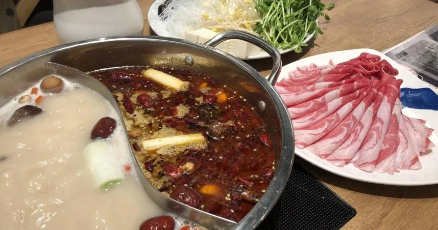 火鍋其實是隱藏熱量炸彈。(示意圖/photoAC)